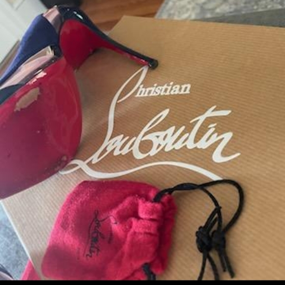 Christian Louboutin (red bortoms) - Picture 6 of 8